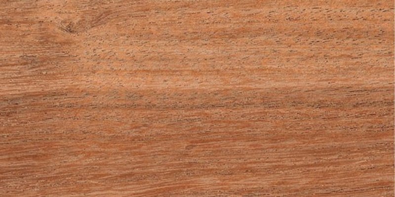 madera de algarrobo